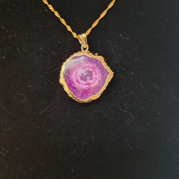 Gold and Pink Geode Necklace and Earring Set - Picture 3 of 4